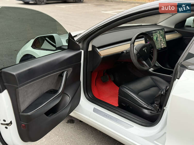 Седан Tesla Model 3 2019 в Кам'янець-Подільському фото 17 Седан Tesla Model 3 2019 в Кам'янець-Подільському
