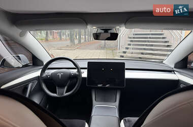 Седан Tesla Model 3 2021 в Каменском