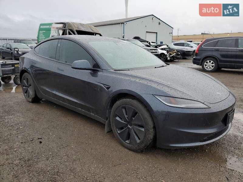 Седан Tesla Model 3 2024 в Києві