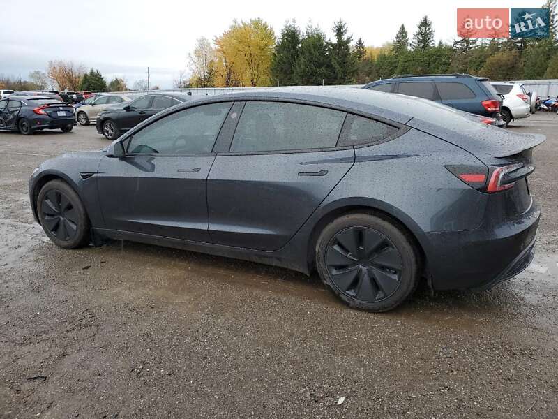 Седан Tesla Model 3 2024 в Києві