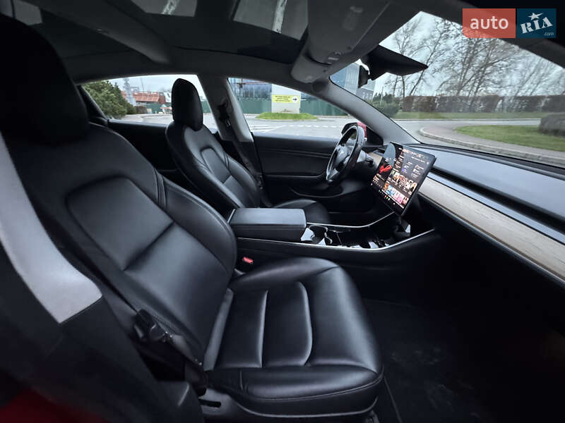 Седан Tesla Model 3 2018 в Києві фото 13 Седан Tesla Model 3 2018 в Києві