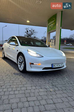 Седан Tesla Model 3 2021 в Львові