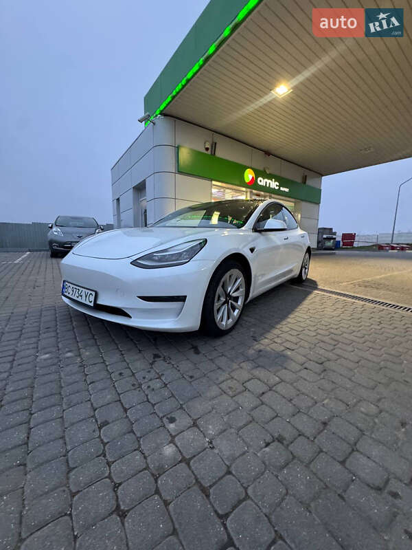 Седан Tesla Model 3 2021 в Львове фото 19 Седан Tesla Model 3 2021 в Львове