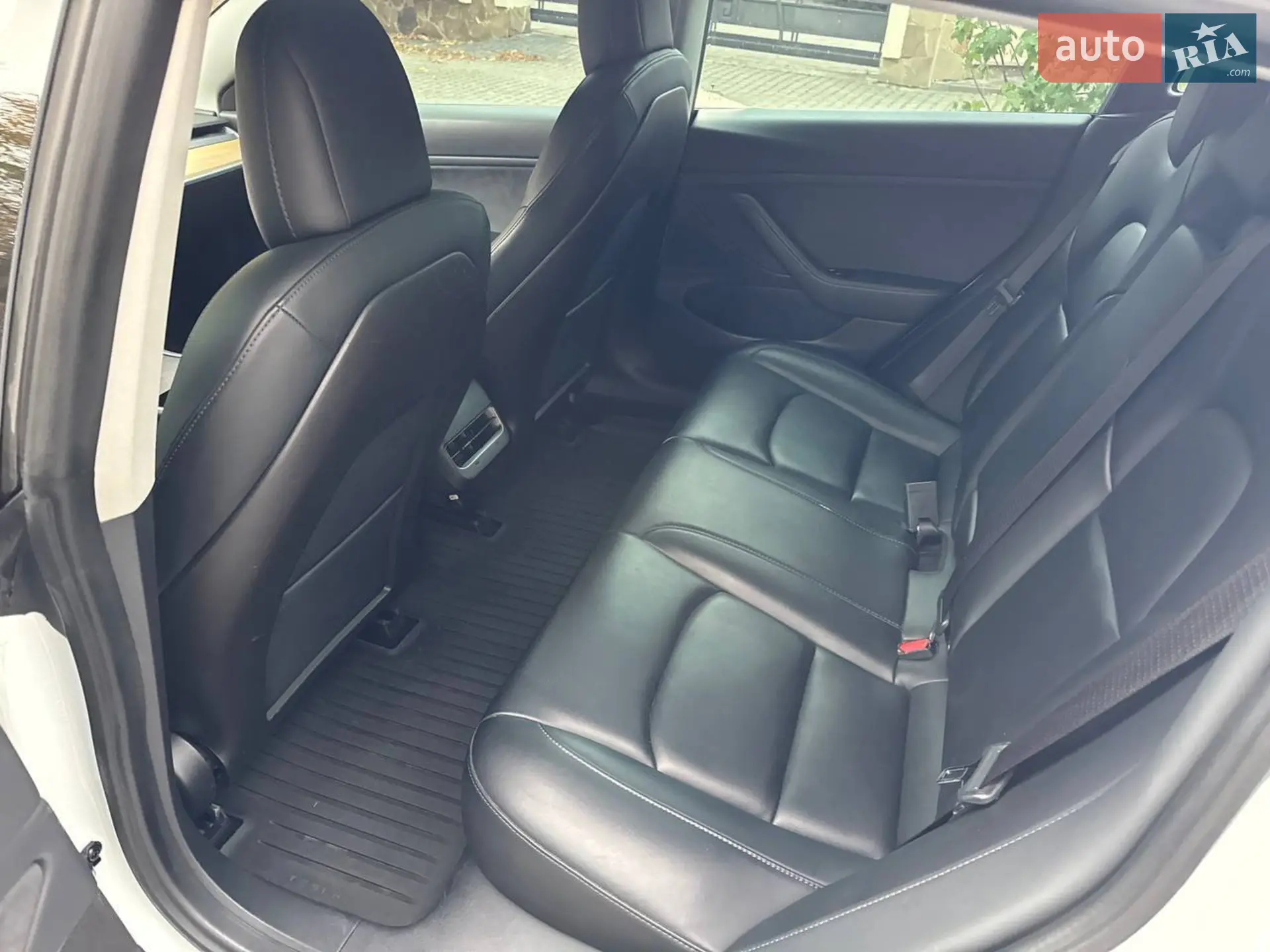 2019 Tesla Model 3 - мініатюра 11