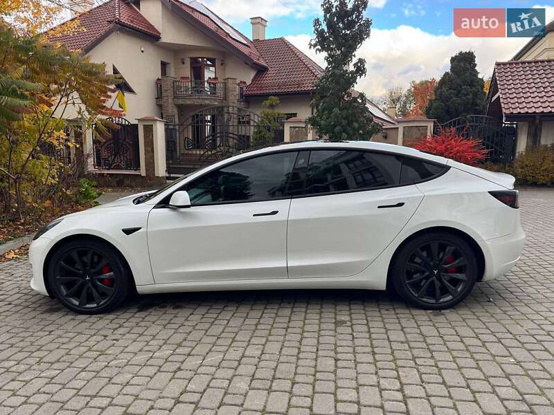 Седан Tesla Model 3 2019 в Львові
