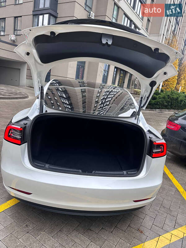 Седан Tesla Model 3 2023 в Ірпені фото 5 Седан Tesla Model 3 2023 в Ірпені