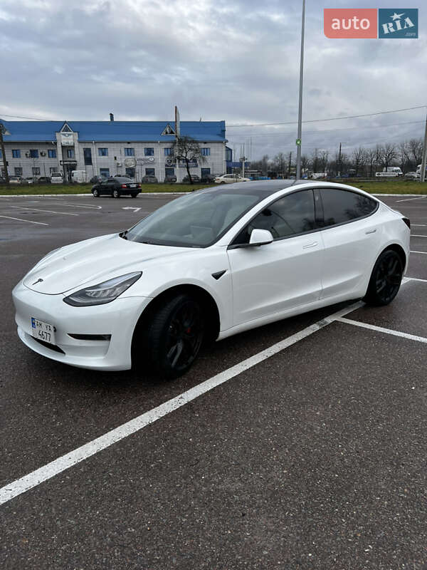 Tesla Model 3 2019