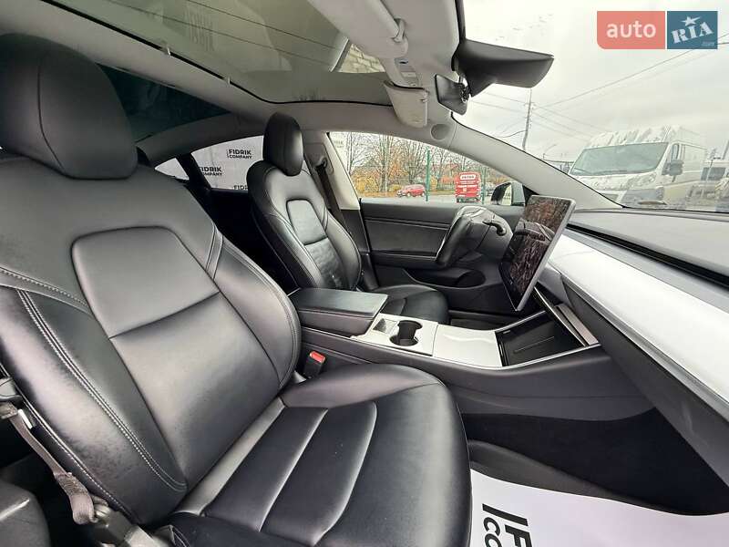 Седан Tesla Model 3 2018 в Луцке фото 14 Седан Tesla Model 3 2018 в Луцке