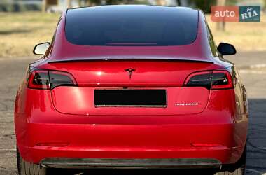 Седан Tesla Model 3 2023 в Дніпрі