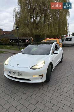 Седан Tesla Model 3 2019 в Івано-Франківську