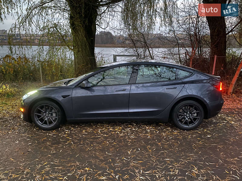 Седан Tesla Model 3 2023 в Вінниці фото 2 Седан Tesla Model 3 2023 в Вінниці