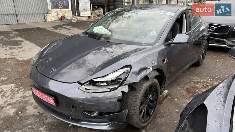 Седан Tesla Model 3 2021 в Львові