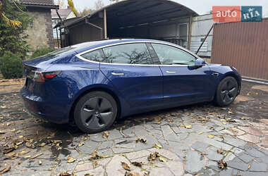 Седан Tesla Model 3 2019 в Киеве