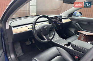 Седан Tesla Model 3 2019 в Киеве