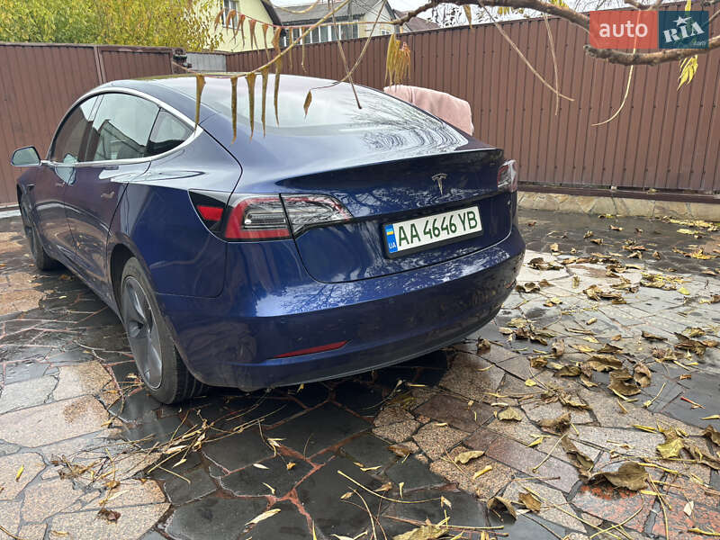 Седан Tesla Model 3 2019 в Киеве