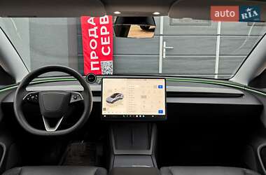Седан Tesla Model 3 2024 в Києві
