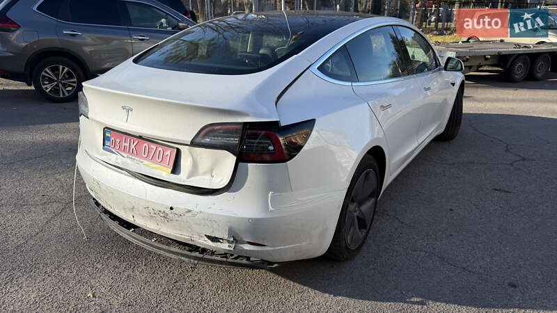 Седан Tesla Model 3 2020 в Львові