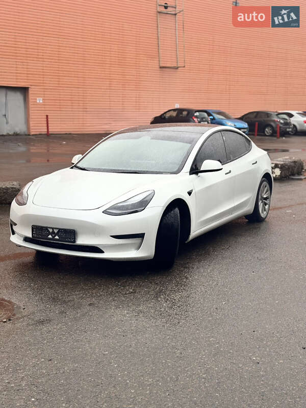 Седан Tesla Model 3 2022 в Киеве фото 6 Седан Tesla Model 3 2022 в Киеве