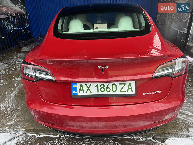 Седан Tesla Model 3 2018 в Харкові