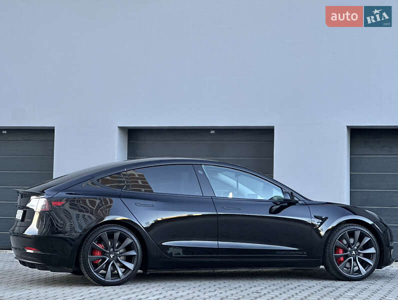 Седан Tesla Model 3 2019 в Тернополі