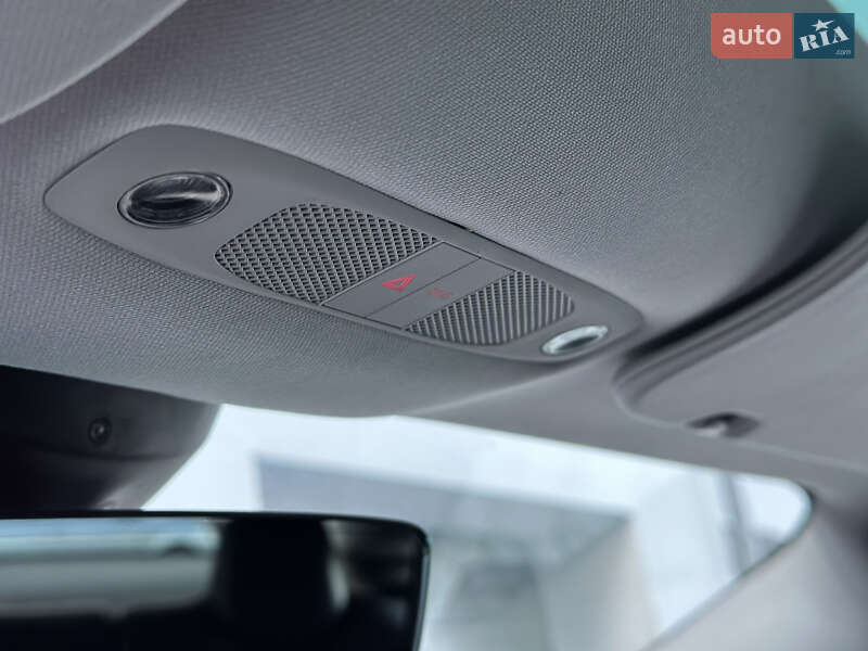 Седан Tesla Model 3 2019 в Тернополі