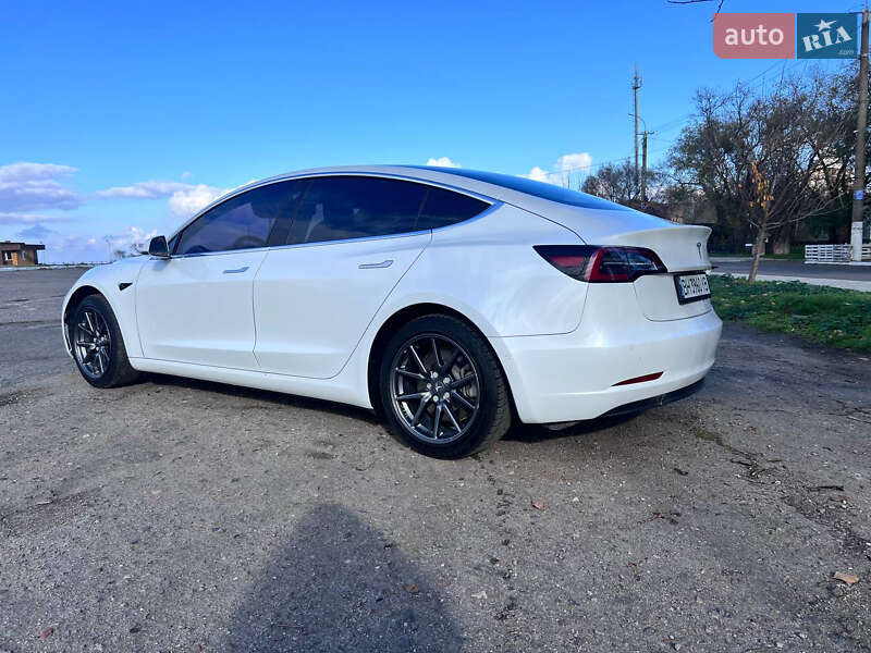 Седан Tesla Model 3 2020 в Одессе