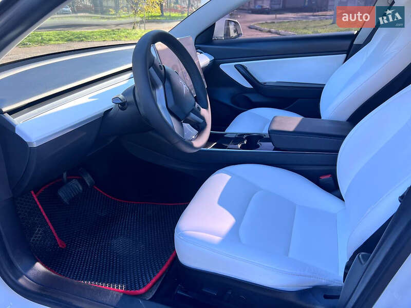 Седан Tesla Model 3 2020 в Одессе