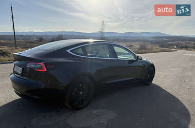 Седан Tesla Model 3 2019 в Дрогобичі