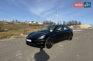Седан Tesla Model 3 2019 в Дрогобичі
