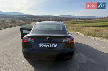 Седан Tesla Model 3 2019 в Дрогобичі