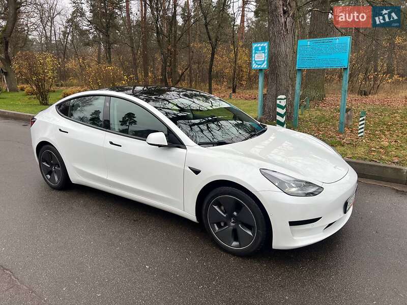 Седан Tesla Model 3 2021 в Киеве фото 3 Седан Tesla Model 3 2021 в Киеве