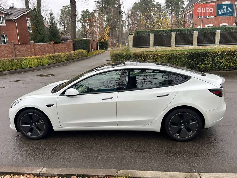 Седан Tesla Model 3 2021 в Киеве фото 12 Седан Tesla Model 3 2021 в Киеве