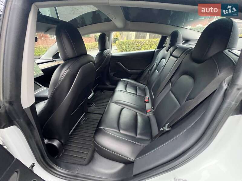 Седан Tesla Model 3 2021 в Киеве фото 28 Седан Tesla Model 3 2021 в Киеве