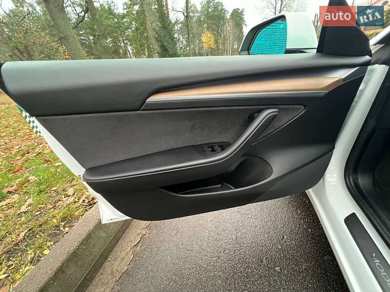 Седан Tesla Model 3 2021 в Киеве фото 42 Седан Tesla Model 3 2021 в Киеве