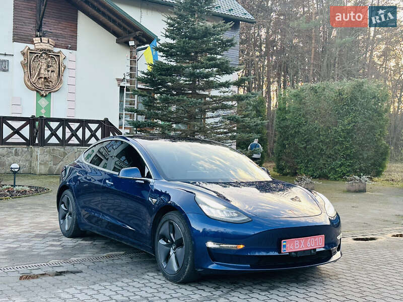 Седан Tesla Model 3 2018 в Львове фото Седан Tesla Model 3 2018 в Львове