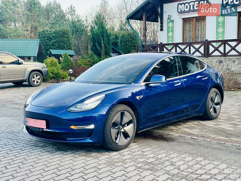 Седан Tesla Model 3 2018 в Львове фото 3 Седан Tesla Model 3 2018 в Львове