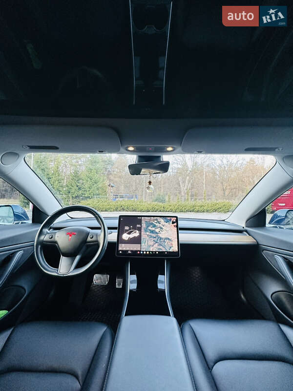 Седан Tesla Model 3 2018 в Львове фото 22 Седан Tesla Model 3 2018 в Львове