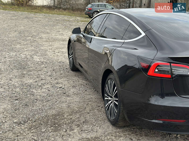 Седан Tesla Model 3 2018 в Луцьку фото 13 Седан Tesla Model 3 2018 в Луцьку