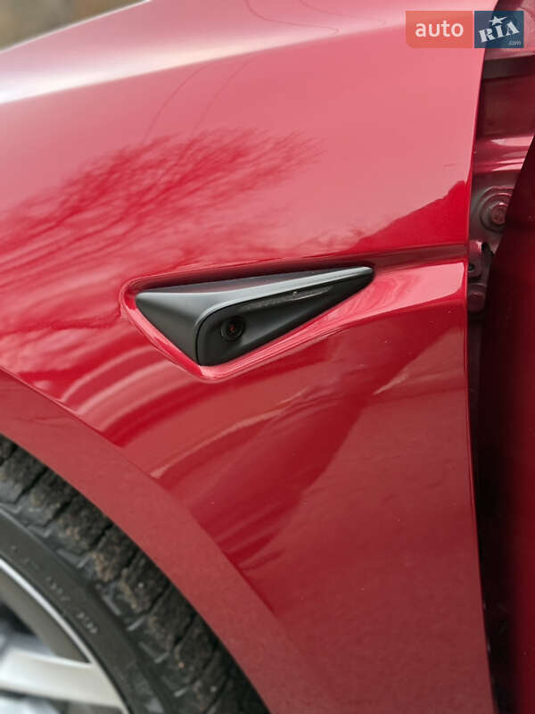 Седан Tesla Model 3 2024 в Чернигове фото 16 Седан Tesla Model 3 2024 в Чернигове