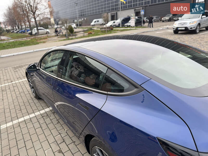 Седан Tesla Model 3 2021 в Луцке фото 12 Седан Tesla Model 3 2021 в Луцке
