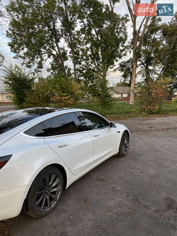 Седан Tesla Model 3 2019 в Кам'янці-Бузькій фото 6 Седан Tesla Model 3 2019 в Кам'янці-Бузькій