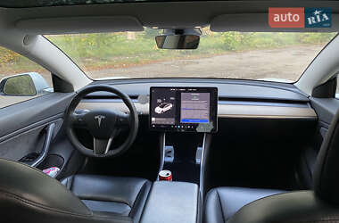 Седан Tesla Model 3 2019 в Каменке-Бугской
