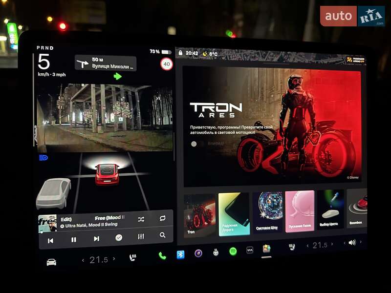 Седан Tesla Model 3 2023 в Днепре