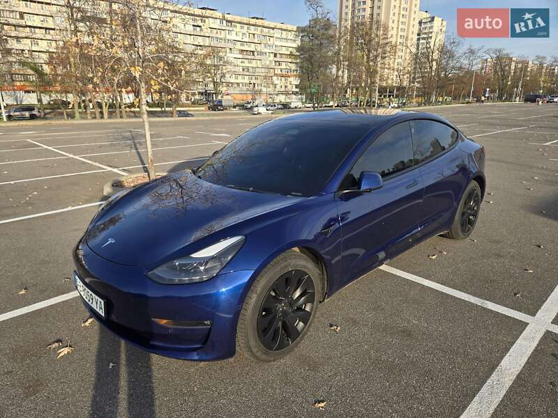 Седан Tesla Model 3 2022 в Киеве