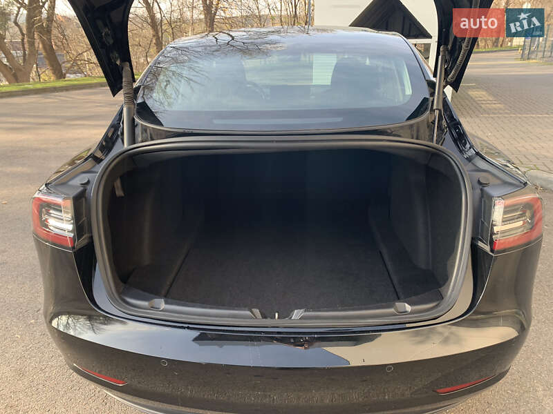 Седан Tesla Model 3 2022 в Киеве фото 21 Седан Tesla Model 3 2022 в Киеве