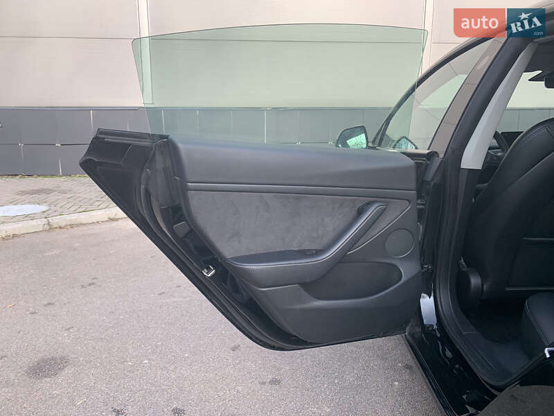 Седан Tesla Model 3 2022 в Киеве фото 28 Седан Tesla Model 3 2022 в Киеве