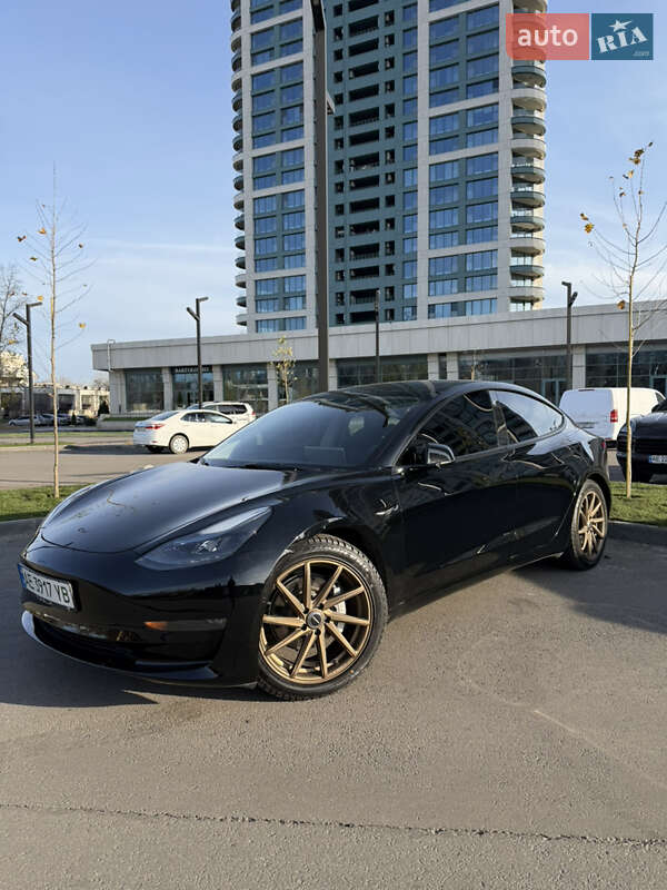 Седан Tesla Model 3 2022 в Дніпрі фото Седан Tesla Model 3 2022 в Дніпрі