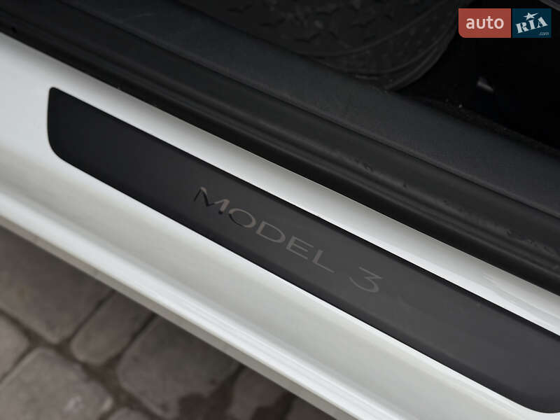 Седан Tesla Model 3 2023 в Львове фото 36 Седан Tesla Model 3 2023 в Львове