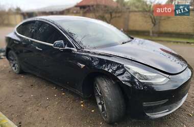 Седан Tesla Model 3 2018 в Києві