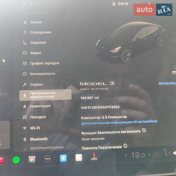 Седан Tesla Model 3 2018 в Києві